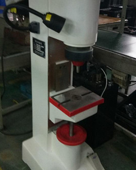 為何越來越多的客戶選擇自動鉚接機?